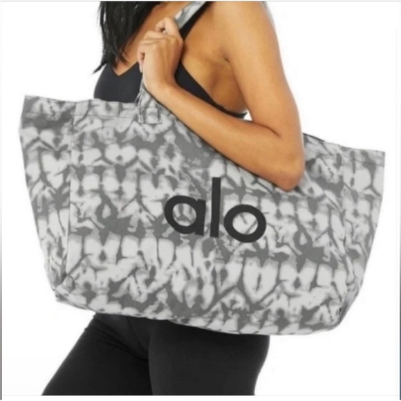 ALO Yoga Gray Tote Bag - Picture 1 of 1
